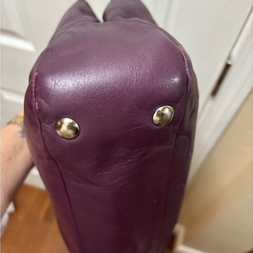 Coach G1276-F19448 SoHo Signature Embossed Leather Buckle Carryall in Plum VGUC - Picture 9 of 16